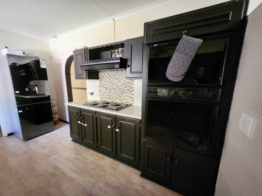 4 Bedroom Property for Sale in Wilkoppies North West